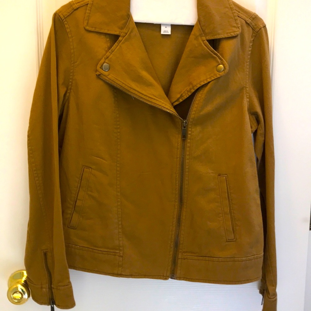 Ladies jacket— NWOT.